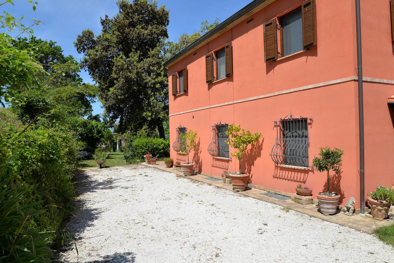 B&B Punto Magico Offagna Ngoại thất bức ảnh