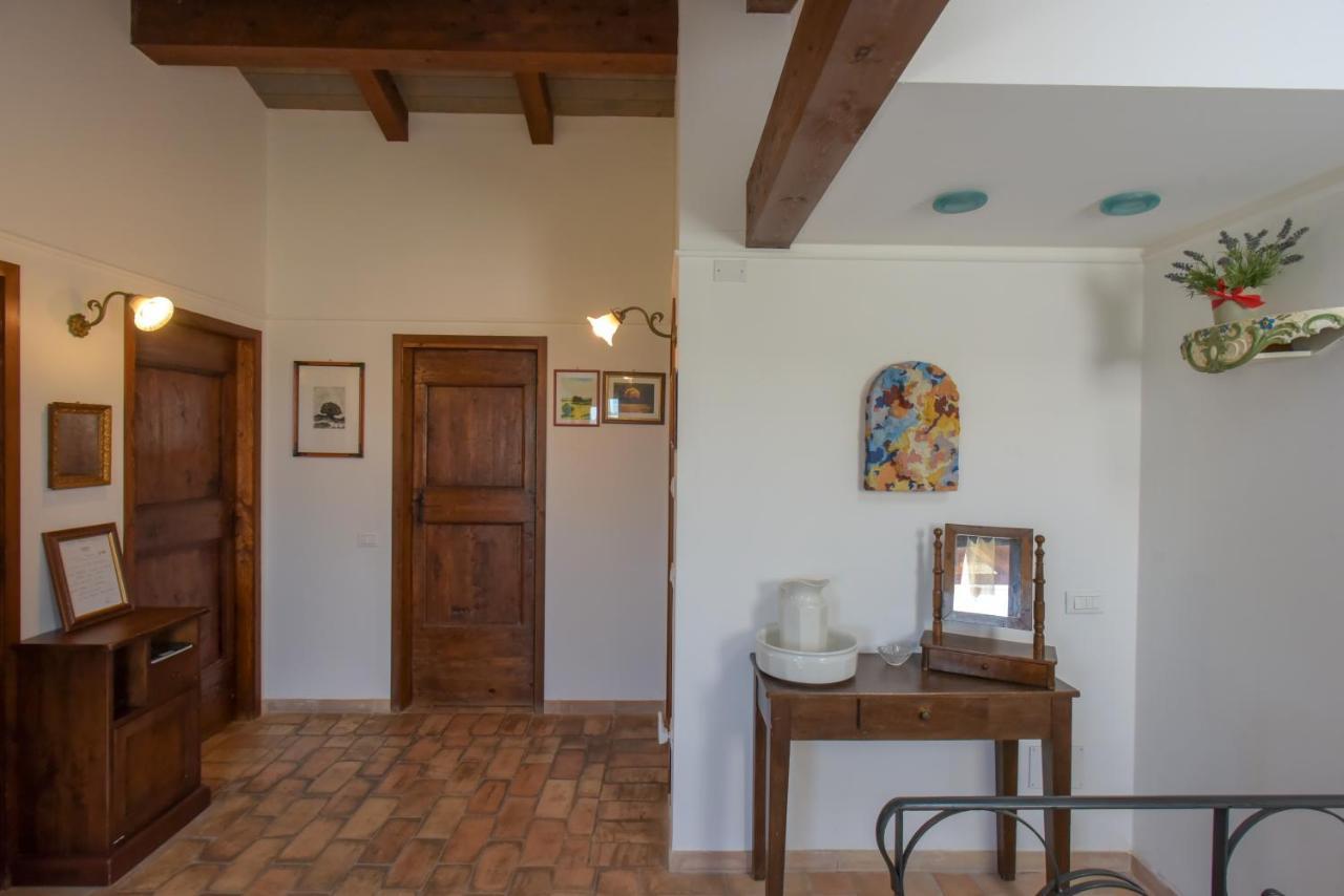 B&B Punto Magico Offagna Ngoại thất bức ảnh